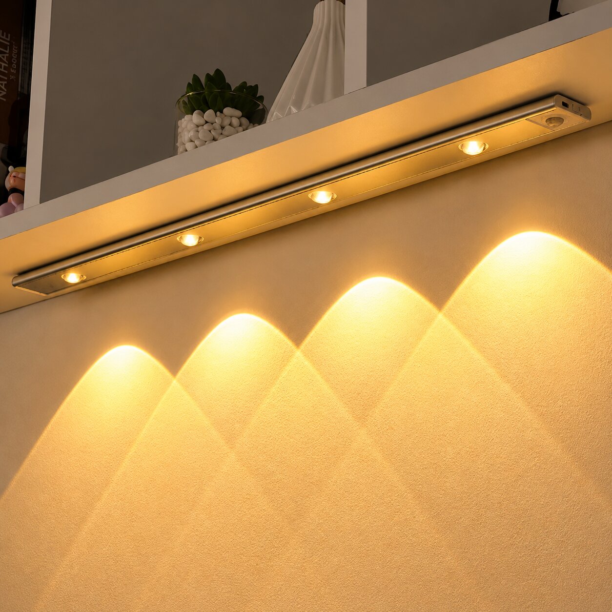 GlowRail Smart Light