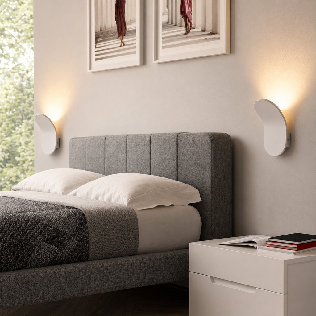 Sara Wall Light