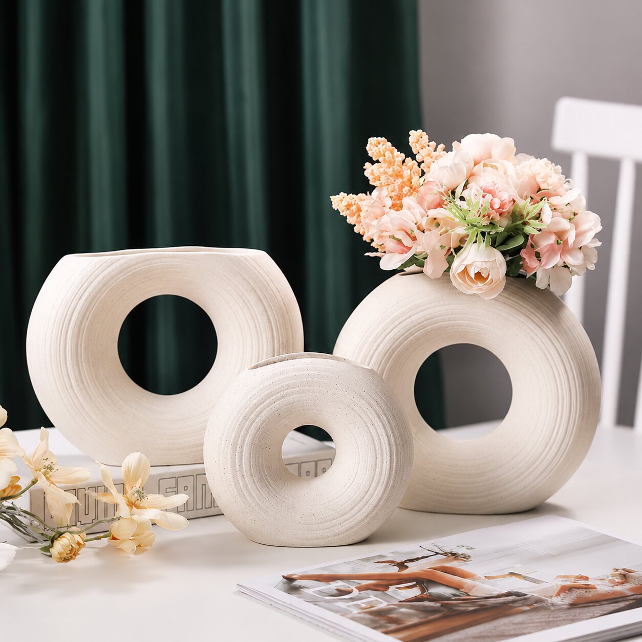 Lune Ring Vase