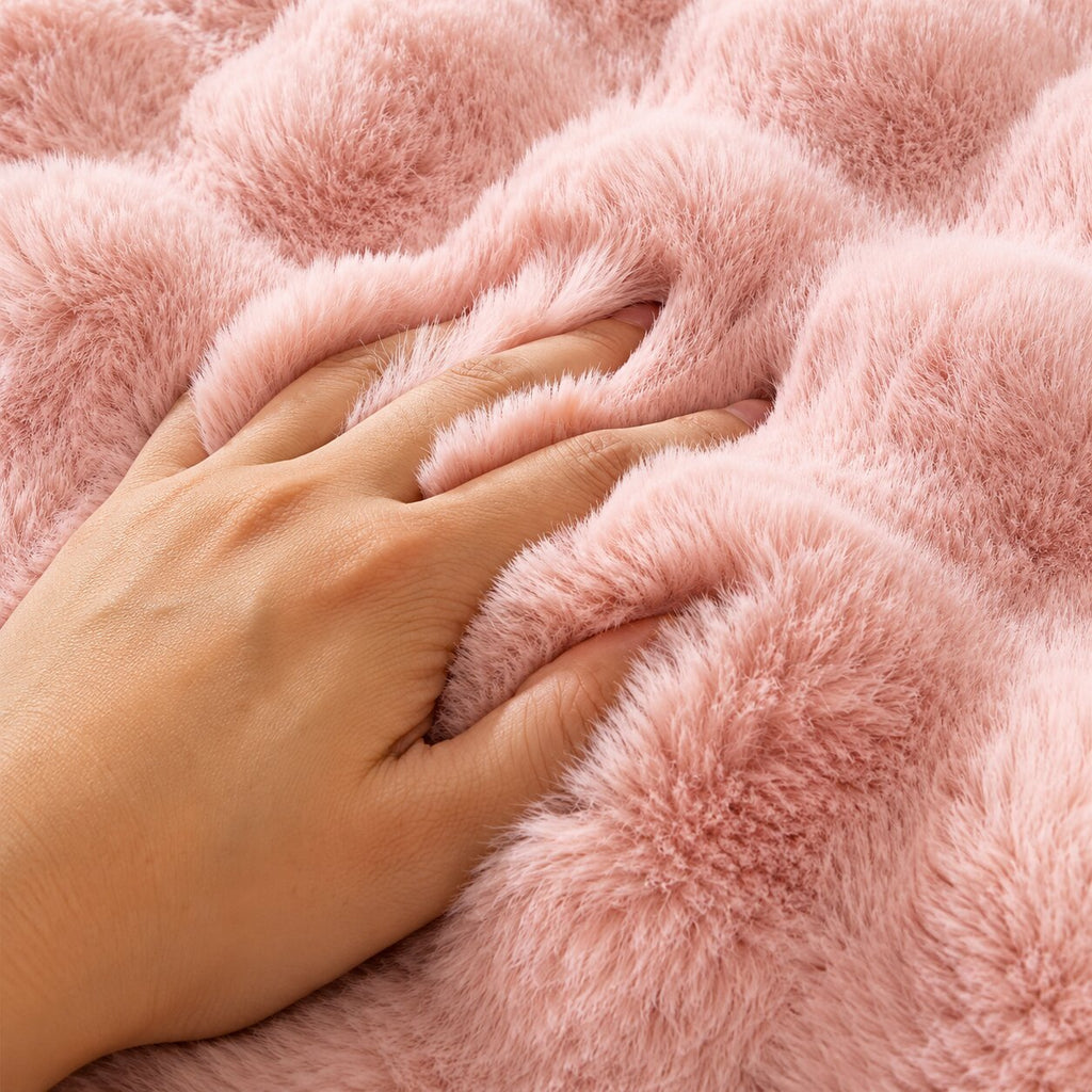 Elodie Round Faux Fur Rug