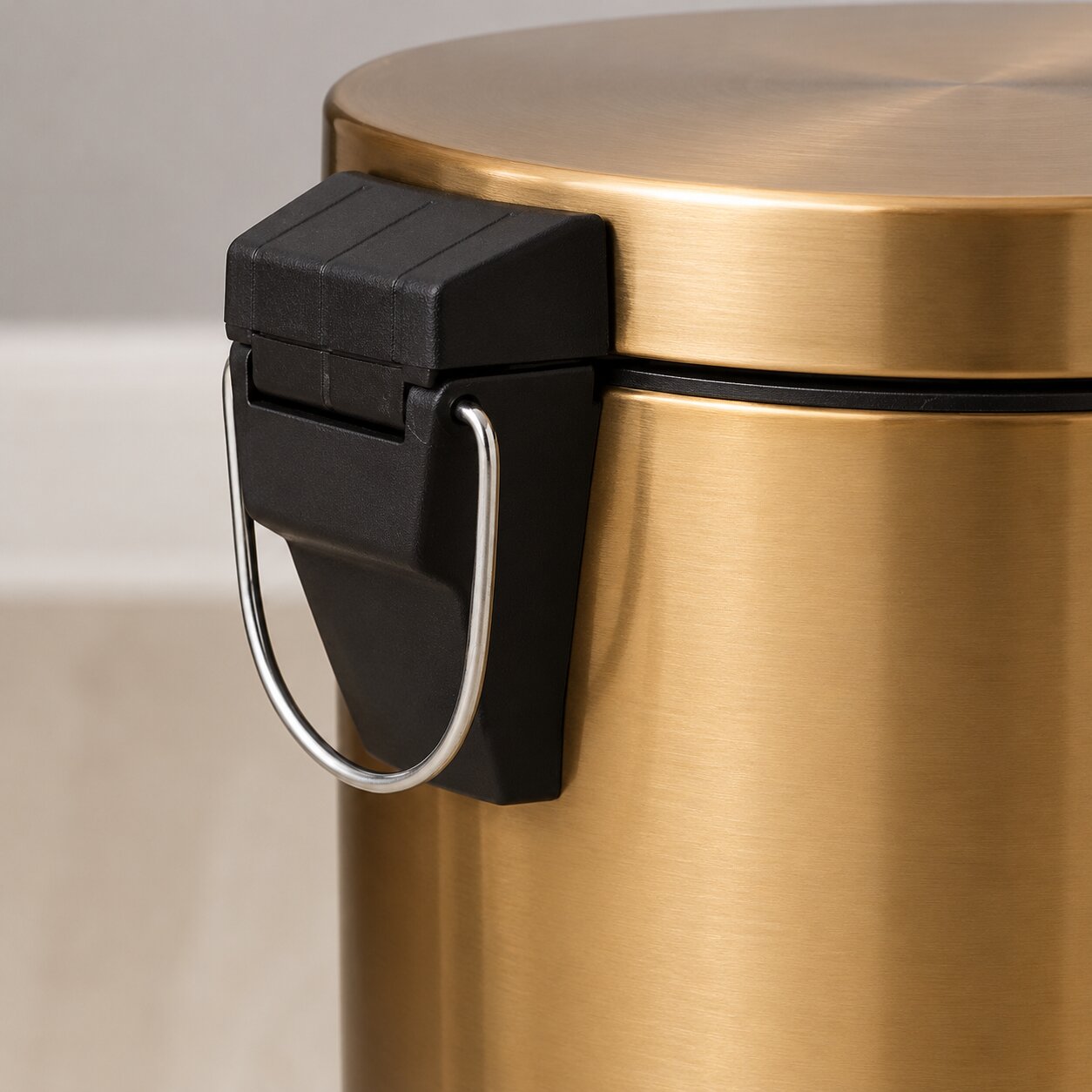 LuxeStep Stainless Steel Trash Can