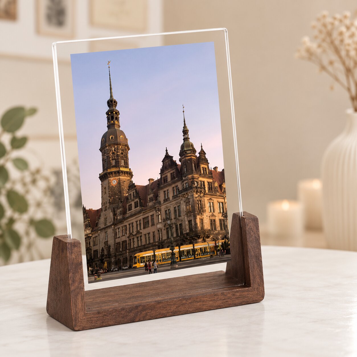 Luma Acrylic Photo Frame
