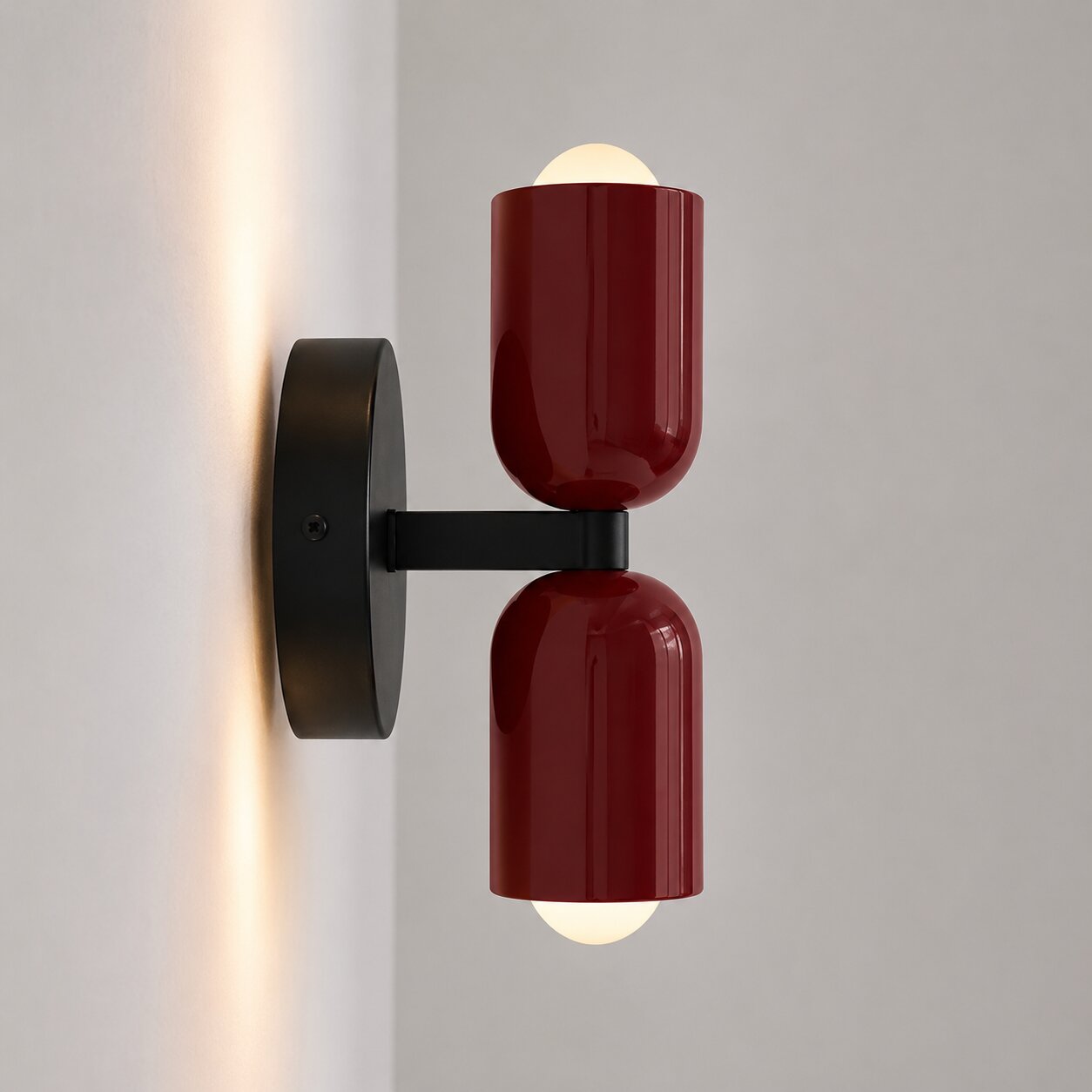 Elira Wall Lamp