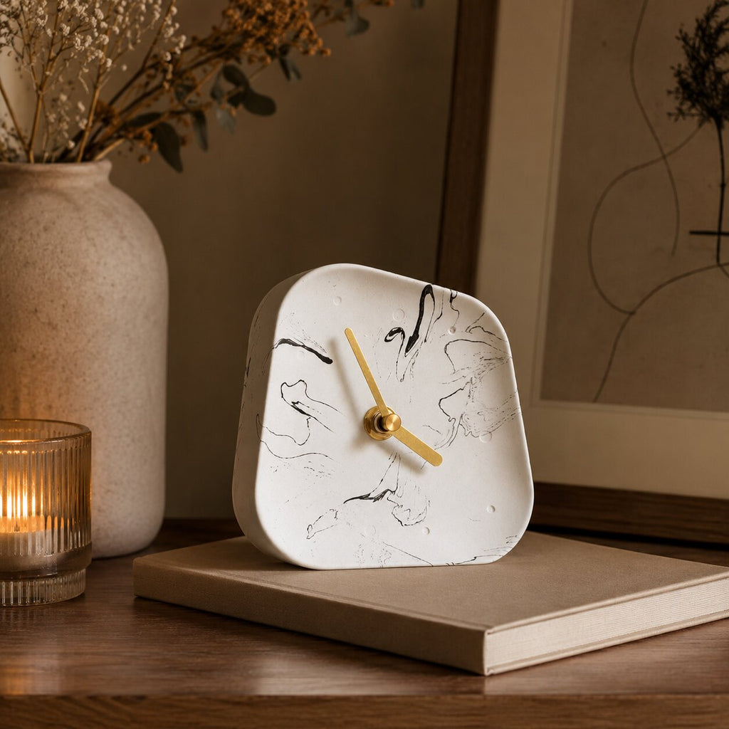 Mero Desk Clock